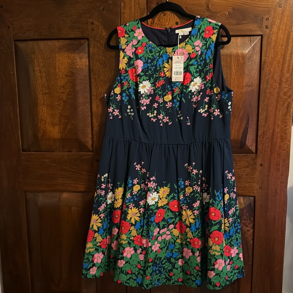 Boden Navy Tara fit and flare dress with beautiful botanical print, size 16-18